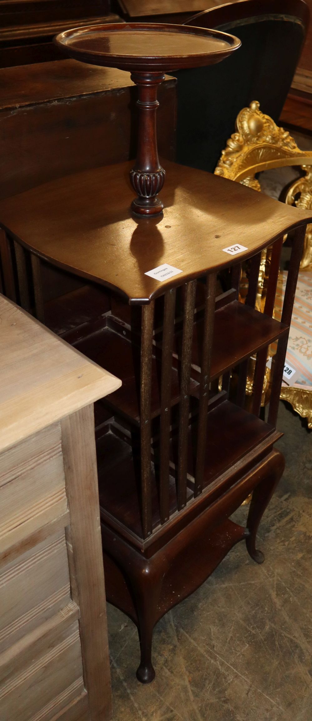 An Edwardian mahogany revolving bookcase, W.40cm, D.38cm, H.110cm